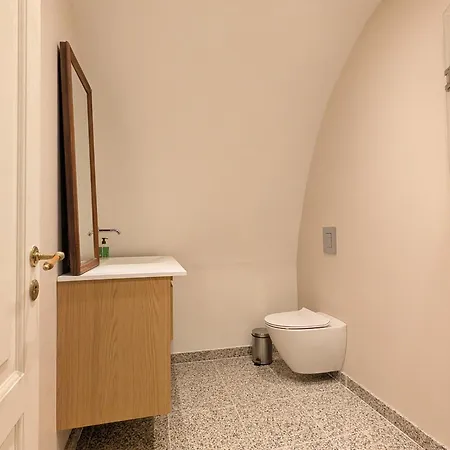 Historic With View Apartament